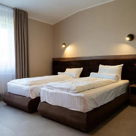 Equicor Otel *